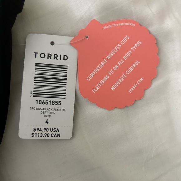 Torrid 4X black swim dress swimsuit one piece wireless cups moderate control NWT - Picture 4 of 7